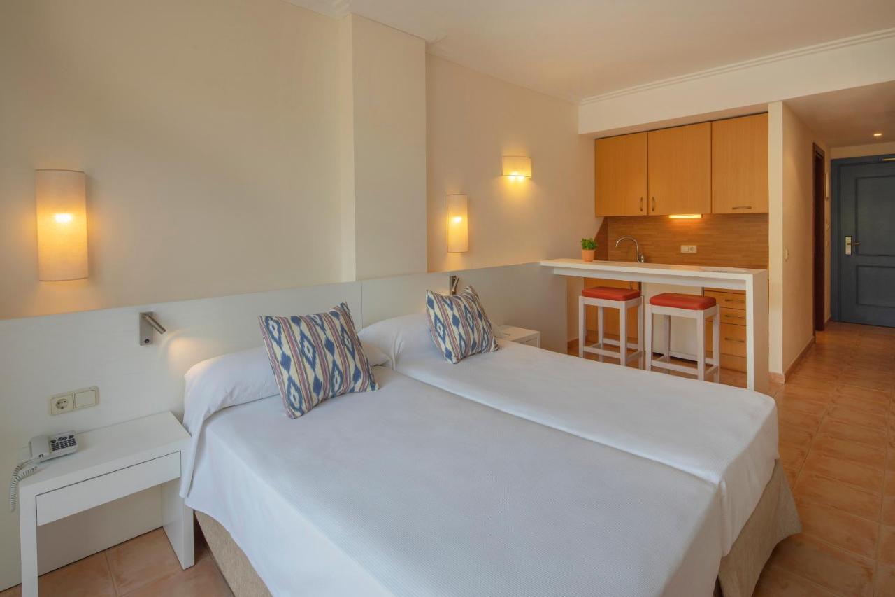 Aparthotel Hm Mar Blau à Sa Coma  Extérieur photo